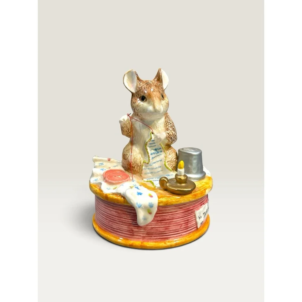 Enesco Beatrix Potter No More Twist Music Box Mouse Brahms Lullaby 1996 Works